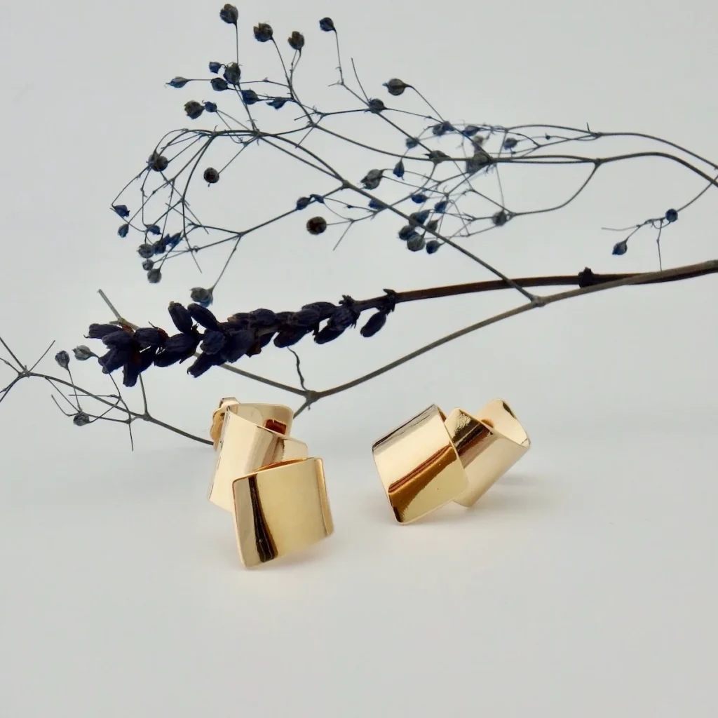boucles d'oreilles dorées femmes ruban